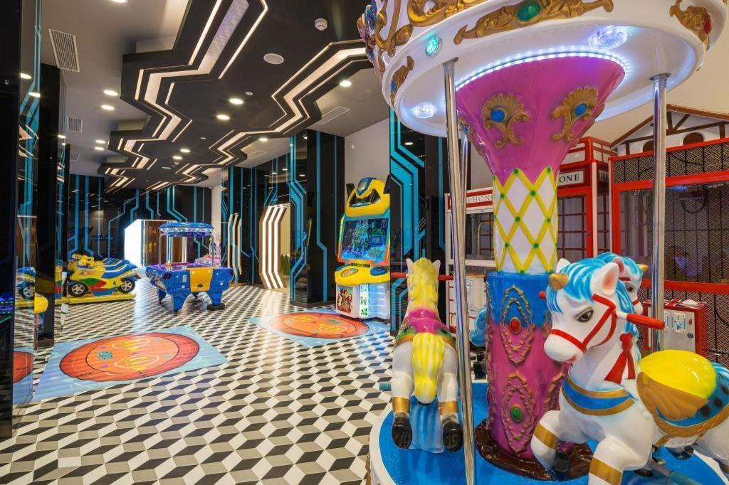 Dali Hotel Екстер'єр фото